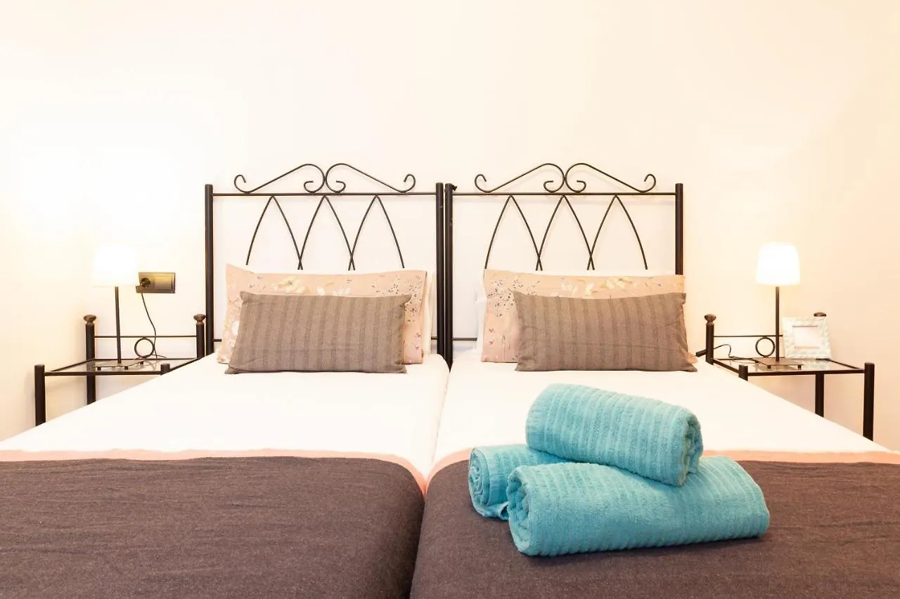 Sea & Wave Carreteria Apartment Málaga